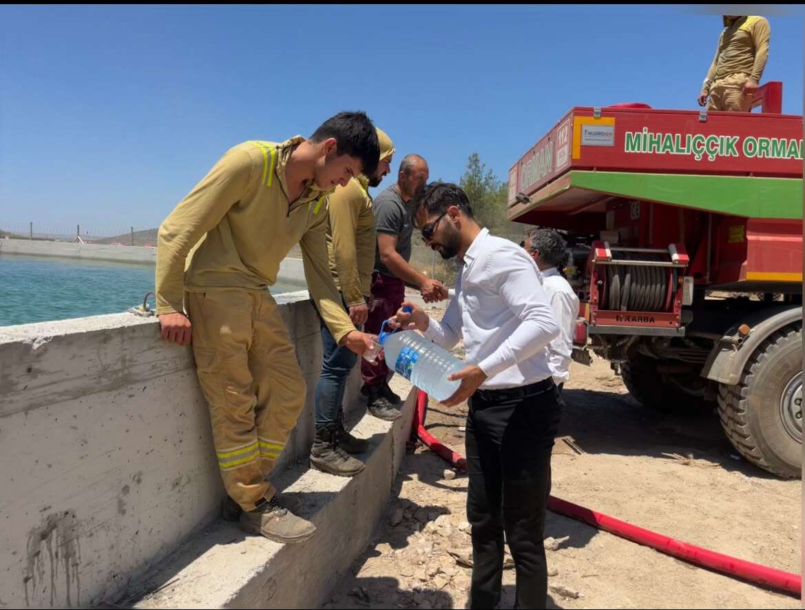 BBP ve Alperen Ocakları'ndan Bozbük'teki Yangın Ekiplerine Moral Ziyareti 2